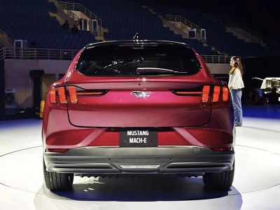 Ford Mustang Mach-E Premium AWD